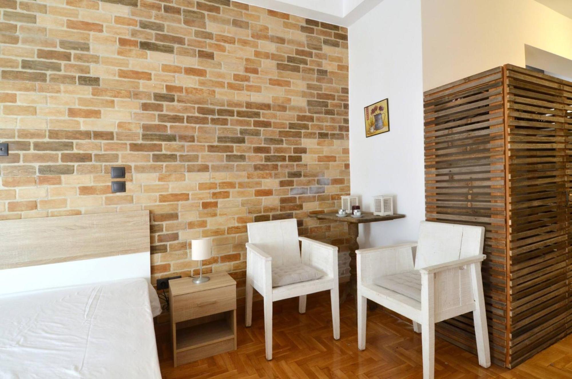 A Modern Rustic Cosy Apartment At The Foot Of Mount Lycabettus Афины Экстерьер фото