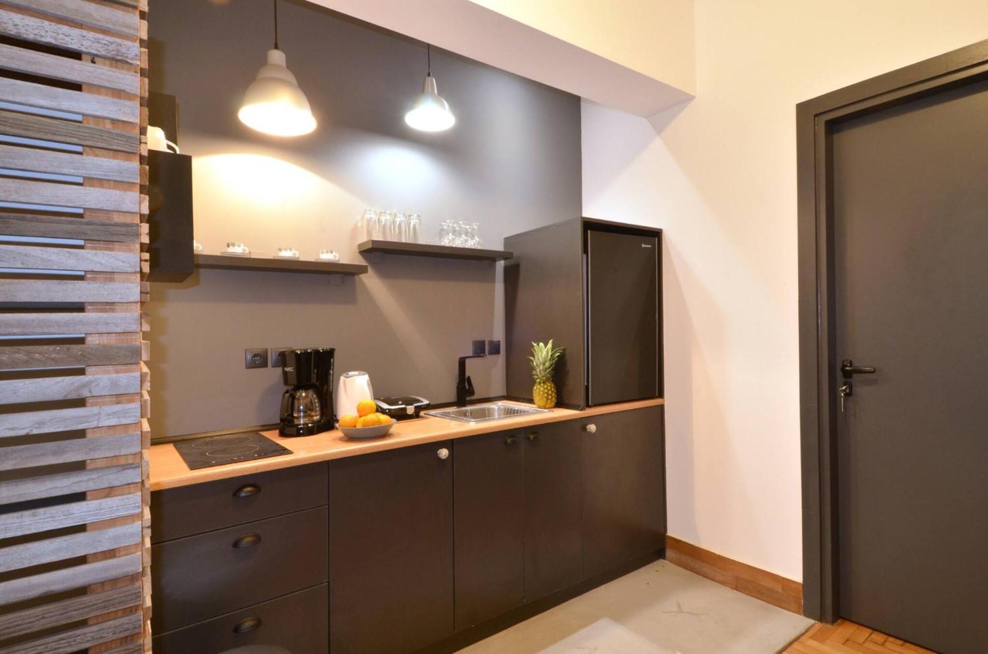 A Modern Rustic Cosy Apartment At The Foot Of Mount Lycabettus Афины Экстерьер фото